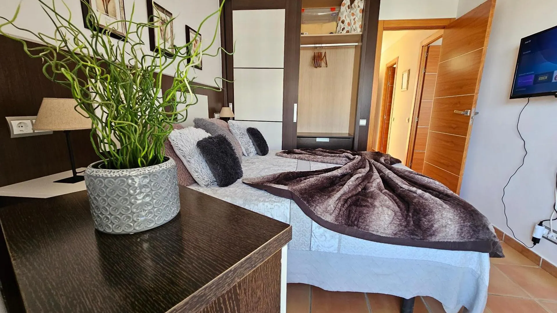 דירה בנאלמדנה Apartamento En Primera Linea ספרד