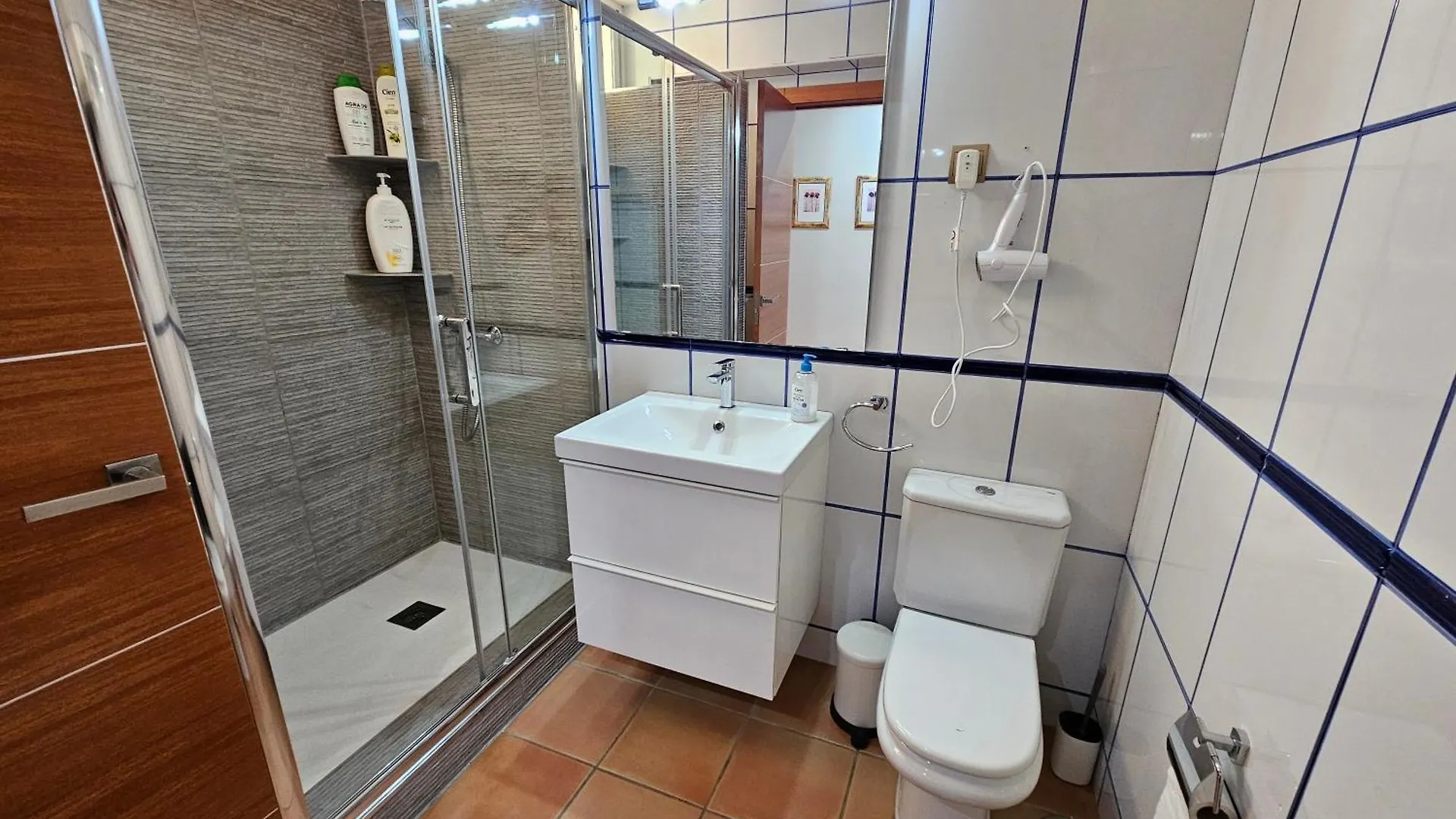 בנאלמדנה Apartamento En Primera Linea